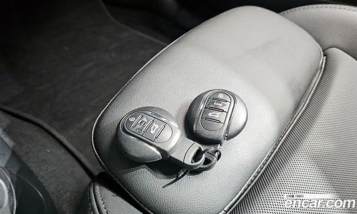 Mini Cooper 2022 1.5 Автомат в Москве № 802276, фото 16