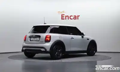 Mini Cooper 2022 1.5 Автомат в Москве № 802276, миниатюра 2