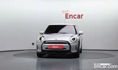 Mini Cooper 2022 1.5 Автомат в Москве № 802276, миниатюра 3