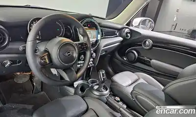 Mini Cooper 2022 1.5 Автомат в Москве № 802276, миниатюра 7