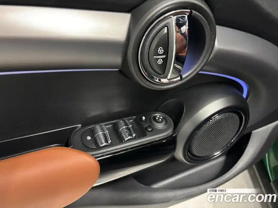 Mini Cooper 2021 1.5 Автомат в Москве № 802284, фото 14