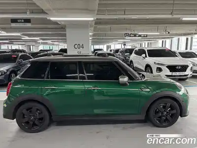 Mini Cooper 2021 1.5 Автомат в Москве № 802284, миниатюра 3