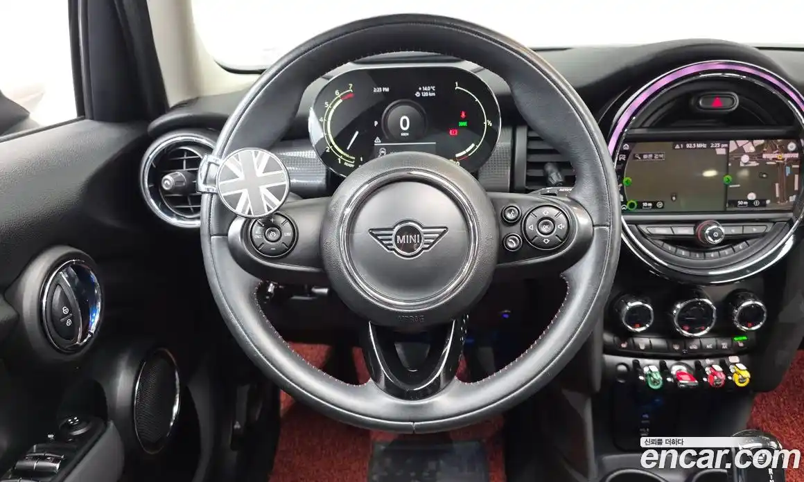 Mini Cooper 2020 1.5 Автомат в Москве № 802304, фото 13