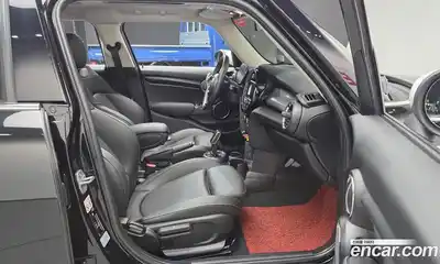 Mini Cooper 2020 1.5 Автомат в Москве № 802304, миниатюра 10