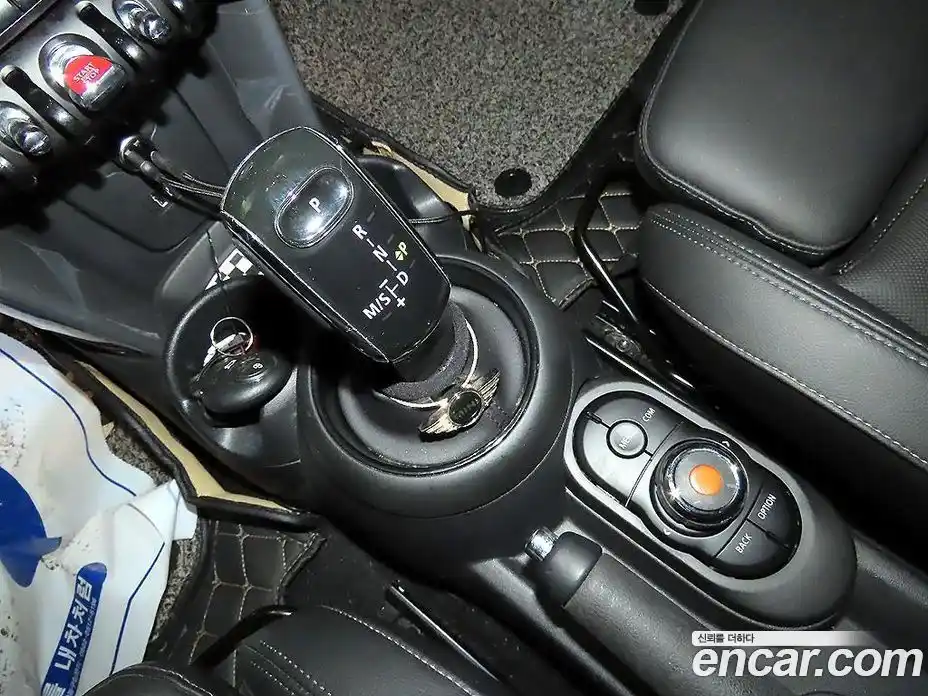 Mini Cooper 2020 1.5 Автомат в Москве № 802532, фото 12