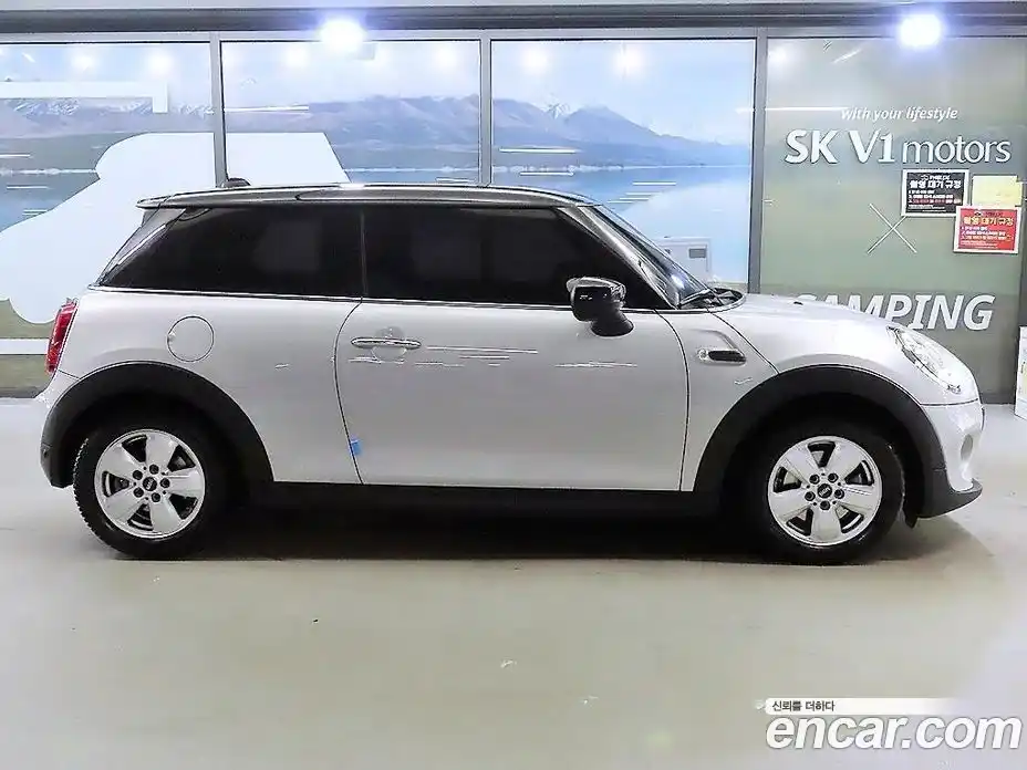 Mini Cooper 2020 1.5 Автомат в Москве № 802532, фото 3