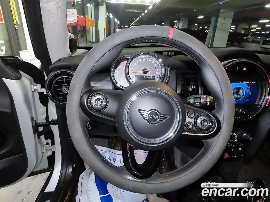 Mini Cooper 2020 1.5 Автомат в Москве № 802532, фото 8