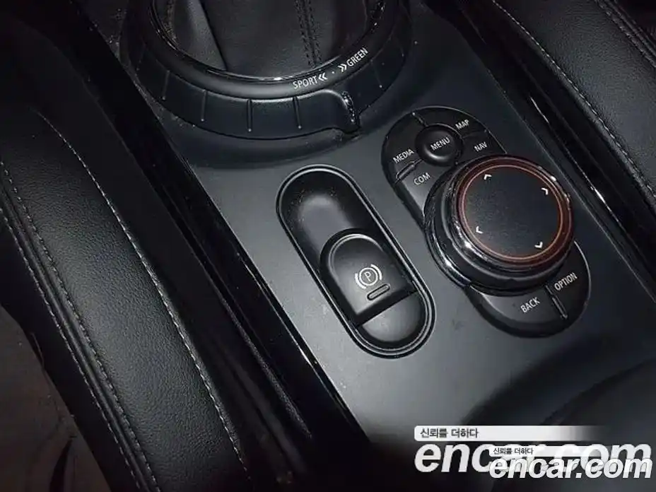 Mini Clubman 2018 2.0 Автомат в Москве № 802545, фото 12