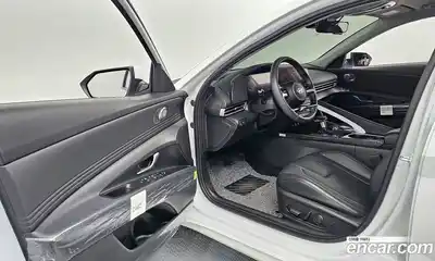 Hyundai Avante 2025 1.6 Автомат в Москве № 813489, миниатюра 10