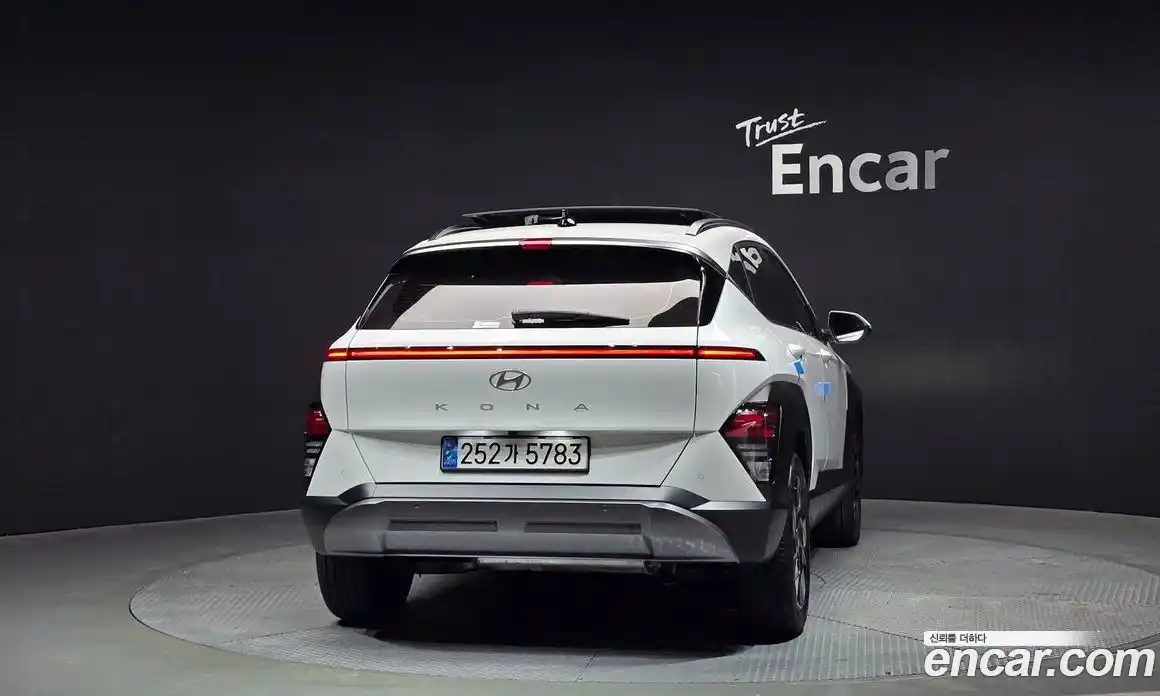 Hyundai Kona 2023 1.6 Автомат в Москве № 813643, фото 4