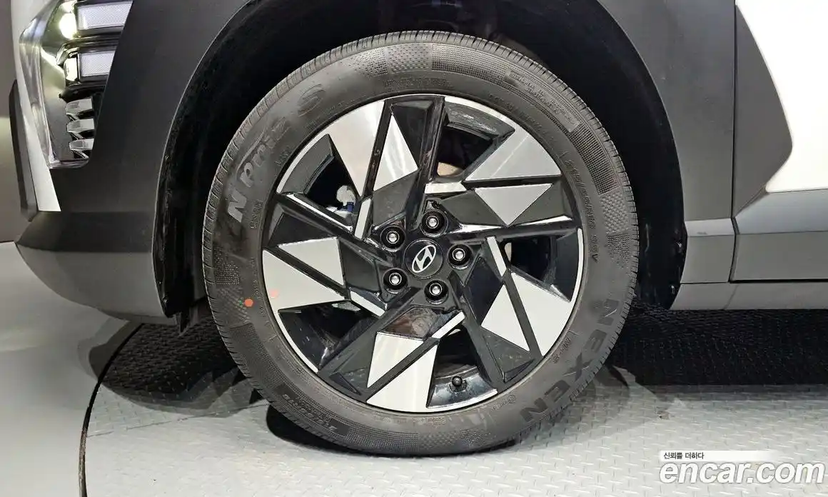 Hyundai Kona 2023 1.6 Автомат в Москве № 813643, фото 5