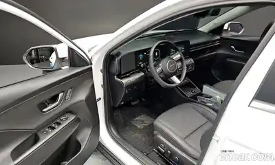 Hyundai Kona 2023 1.6 Автомат в Москве № 813643, миниатюра 10