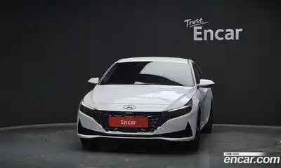 Hyundai Avante 2023 1.6 Автомат в Москве № 813763, миниатюра 3