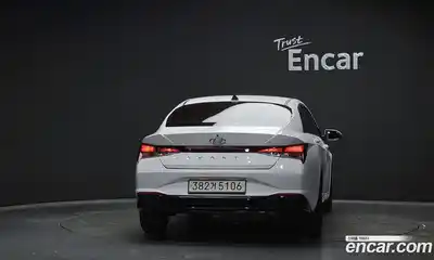 Hyundai Avante 2023 1.6 Автомат в Москве № 813763, миниатюра 4