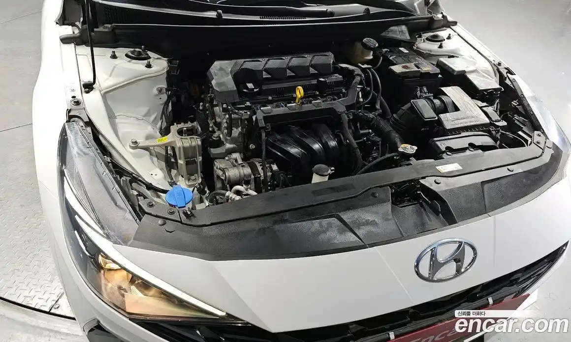 Hyundai Avante 2023 1.6 Автомат в Москве № 813763, фото 6