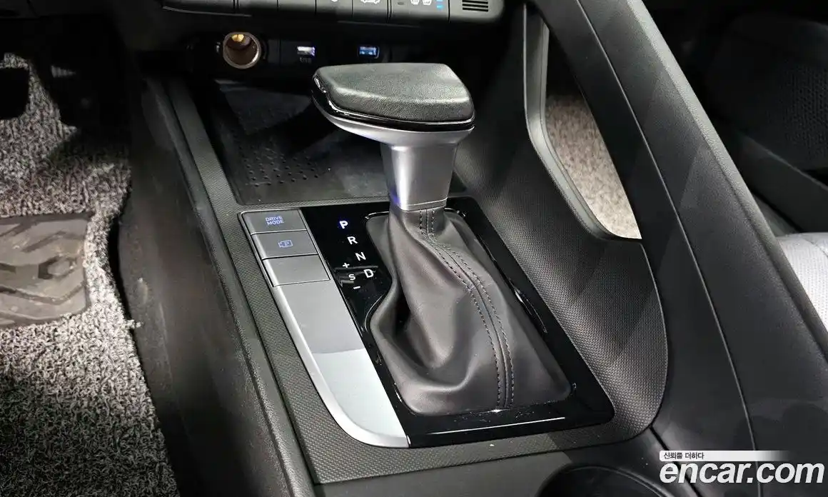 Hyundai Avante 2023 1.6 Автомат в Москве № 813763, фото 9