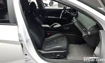 Hyundai Avante 2023 1.6 Автомат в Москве № 813763, миниатюра 10