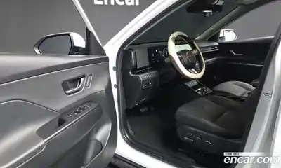 Hyundai Kona 2024 1.6 Автомат в Москве № 813876, миниатюра 10