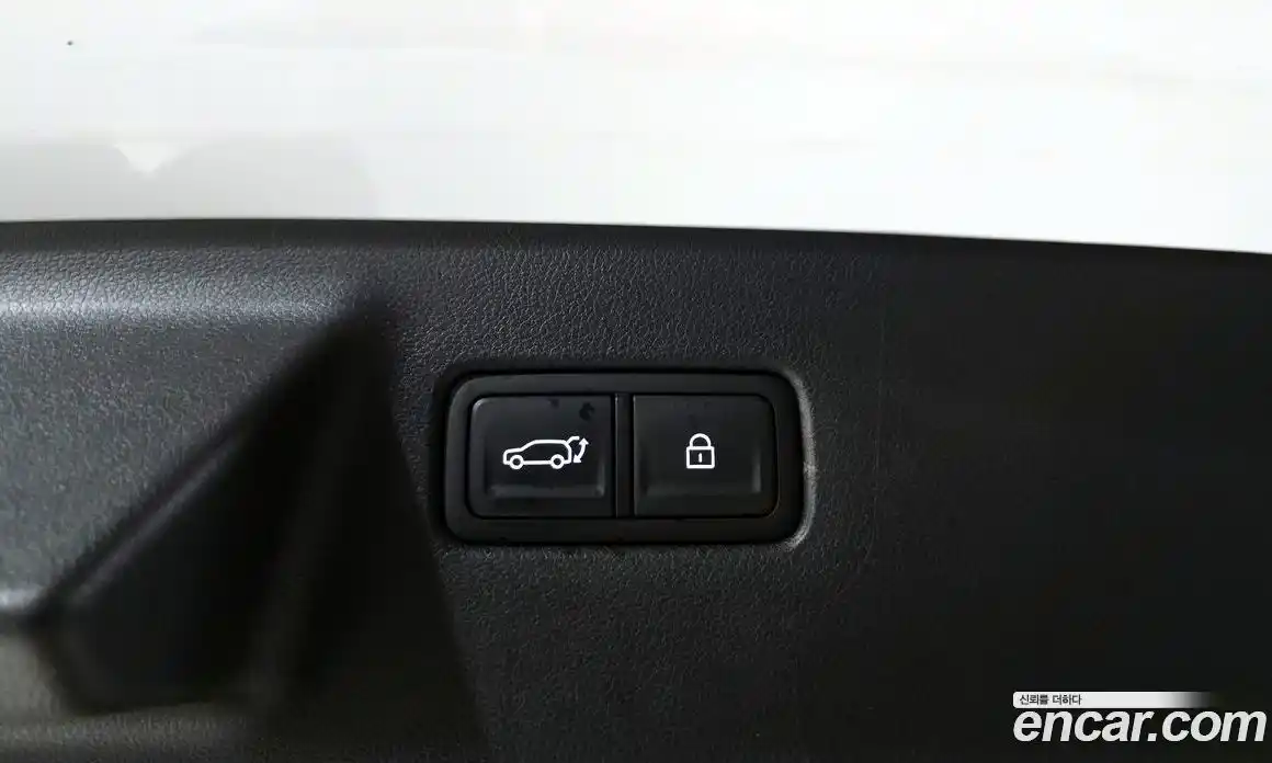 Hyundai Santa Fe 2023 2.5 Автомат в Москве № 813905, фото 20