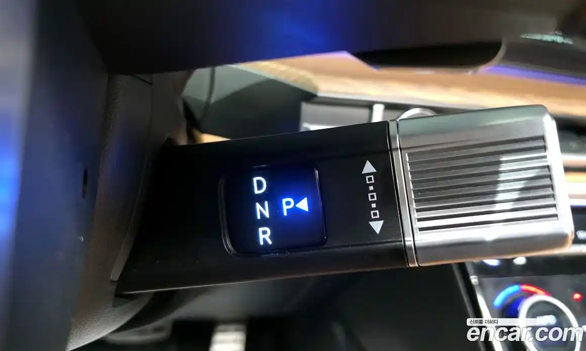 Hyundai Santa Fe 2023 2.5 Автомат в Москве № 813905, фото 9