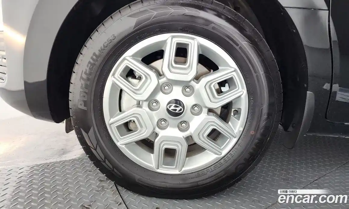 Hyundai Staria 2025 1.6 Автомат в Москве № 813906, фото 4