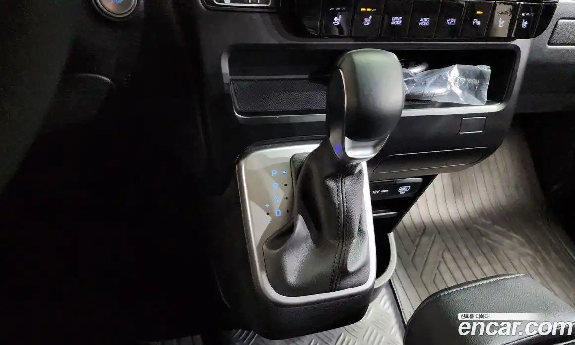 Hyundai Staria 2025 1.6 Автомат в Москве № 813906, фото 8