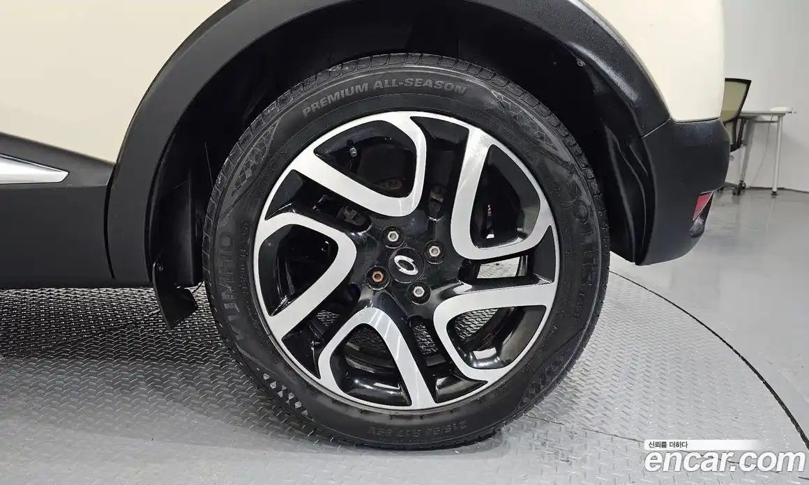 Renault QM3 2015 1.5 Автомат в Москве № 815244, фото 18