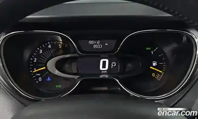 Renault QM3 2015 1.5 Автомат в Москве № 815244, миниатюра 6