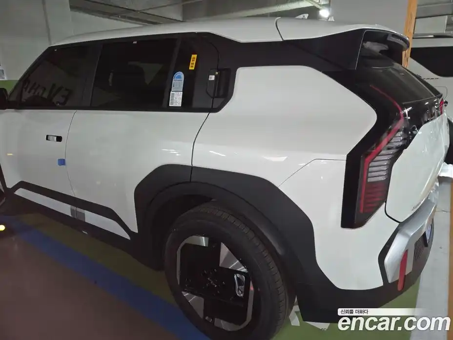 Kia EV3 2026 2.0 Автомат в Москве № 815545, фото 3