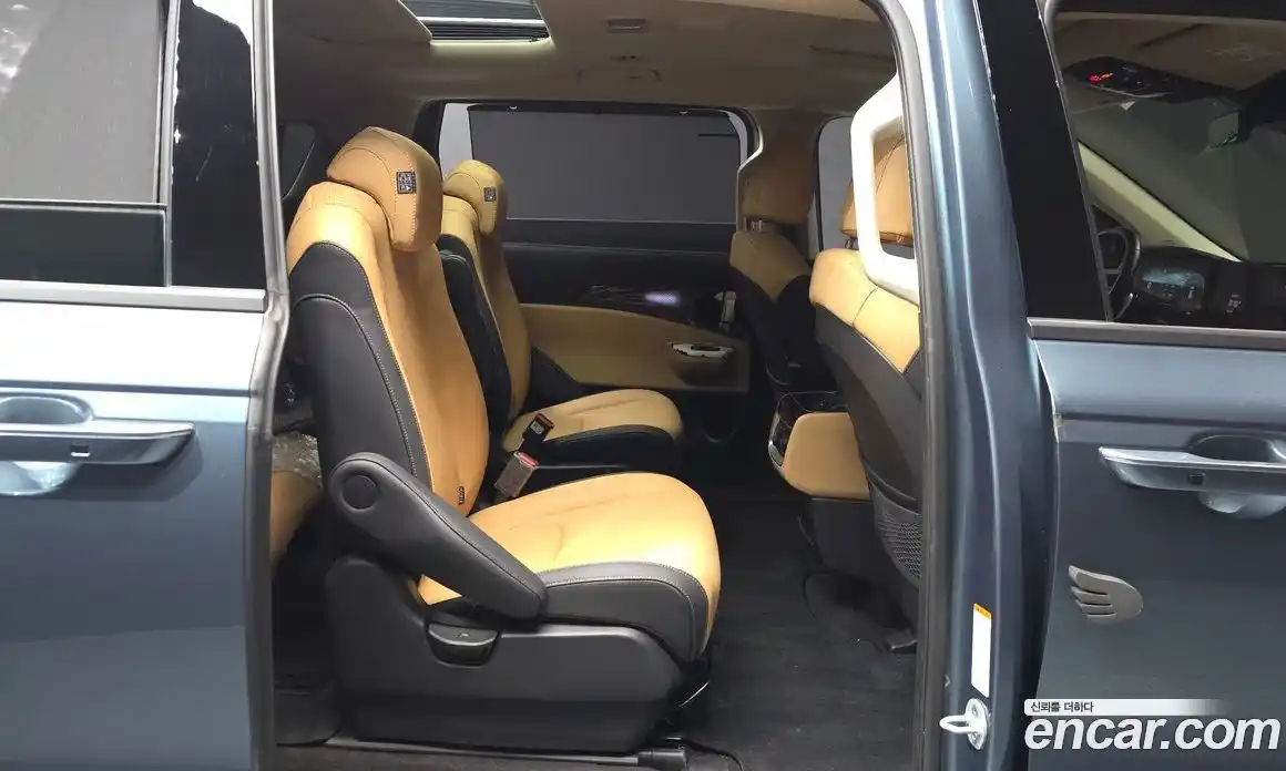 Kia Canival 2023 2.2 Автомат в Москве № 816004, фото 12