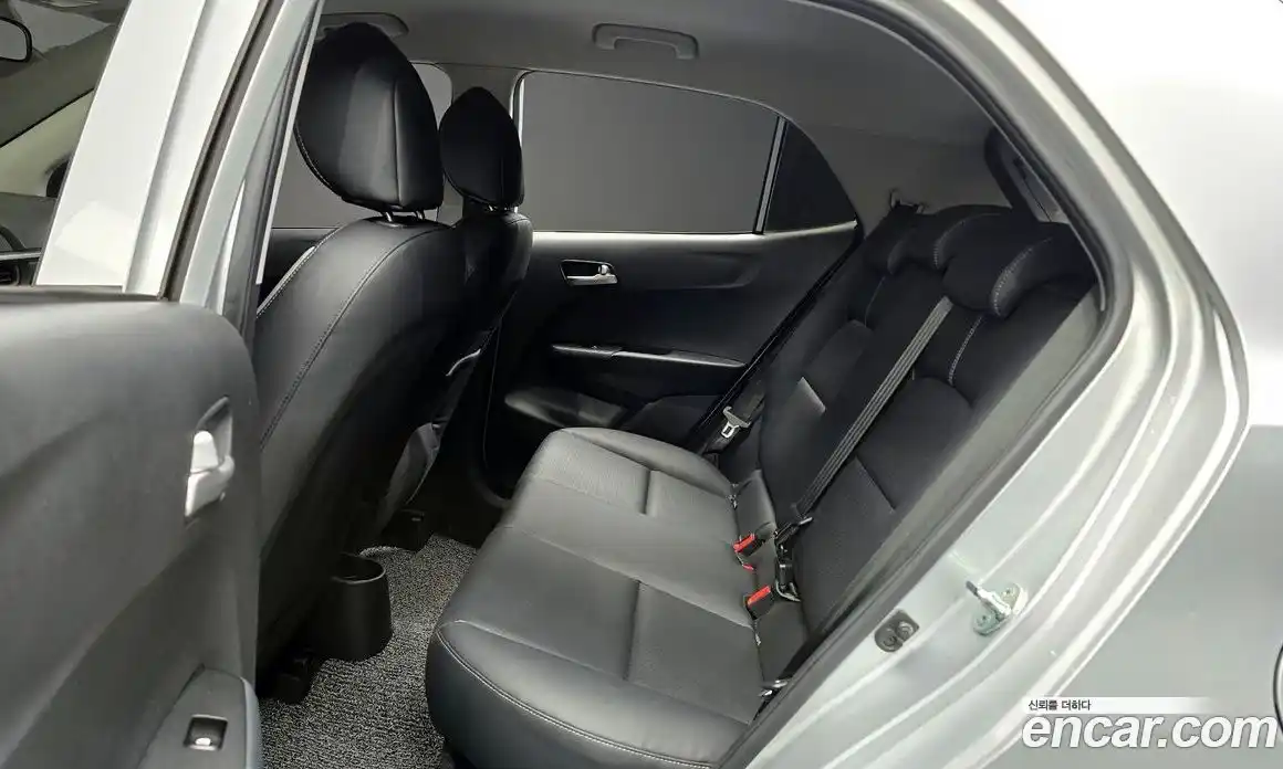 Kia Morning 2021 1.0 Автомат в Москве № 816075, фото 12