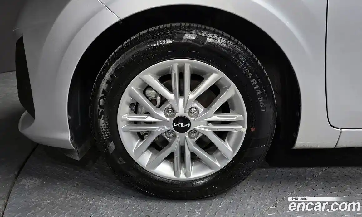 Kia Morning 2021 1.0 Автомат в Москве № 816075, фото 5