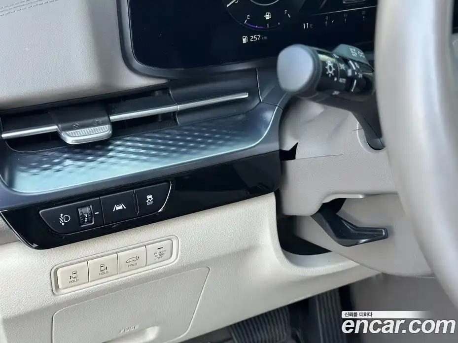 Kia Canival 2023 3.5 Автомат в Москве № 816280, фото 15