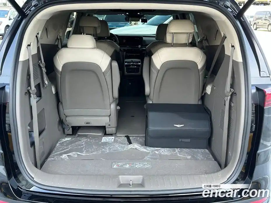 Kia Canival 2023 3.5 Автомат в Москве № 816280, фото 20