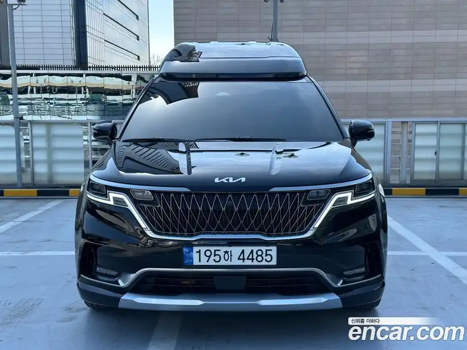 Kia Canival 2023 3.5 Автомат в Москве № 816280, фото 3