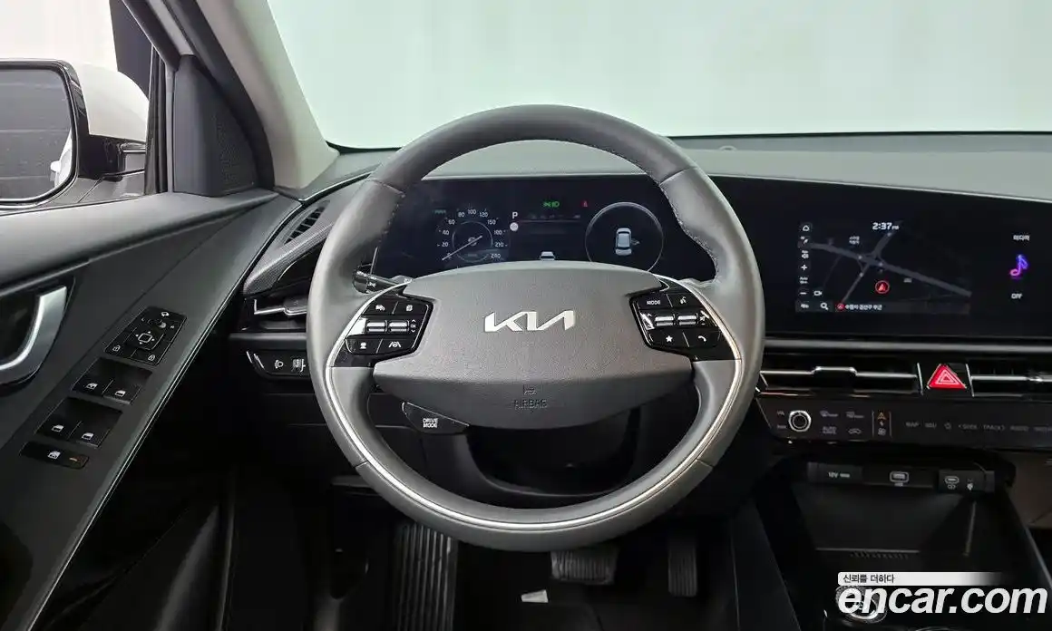 Kia Niro 2022 0.1 Автомат в Москве № 816413, фото 13