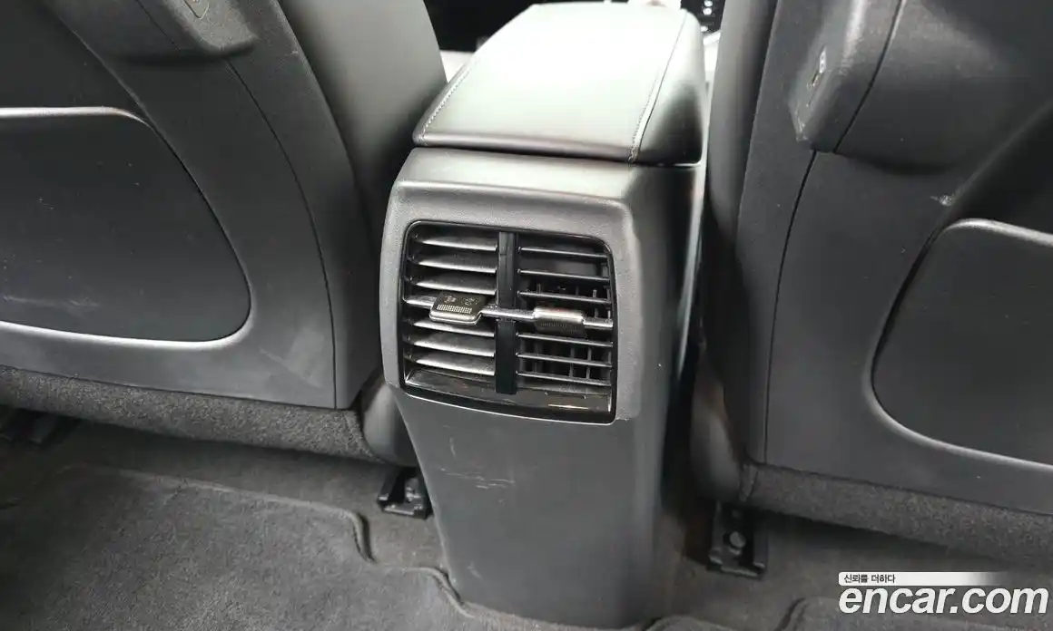 Kia Niro 2022 0.1 Автомат в Москве № 816413, фото 19