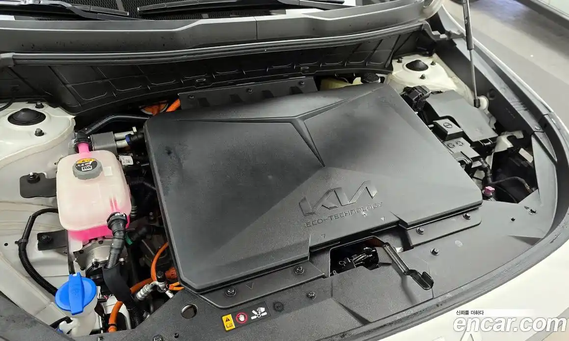 Kia Niro 2022 0.1 Автомат в Москве № 816413, фото 6