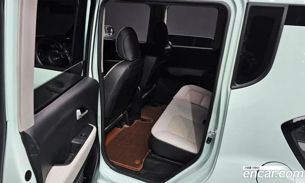 Kia Ray 2022 1.0 Автомат в Москве № 816696, фото 12