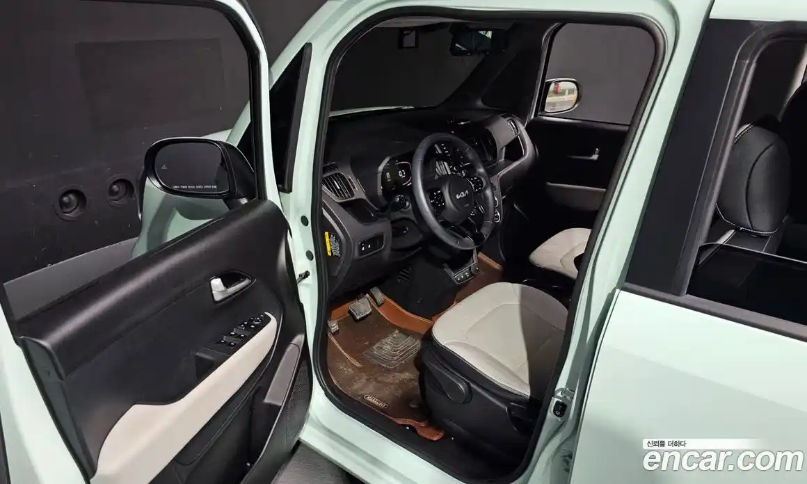 Kia Ray 2022 1.0 Автомат в Москве № 816696, фото 10