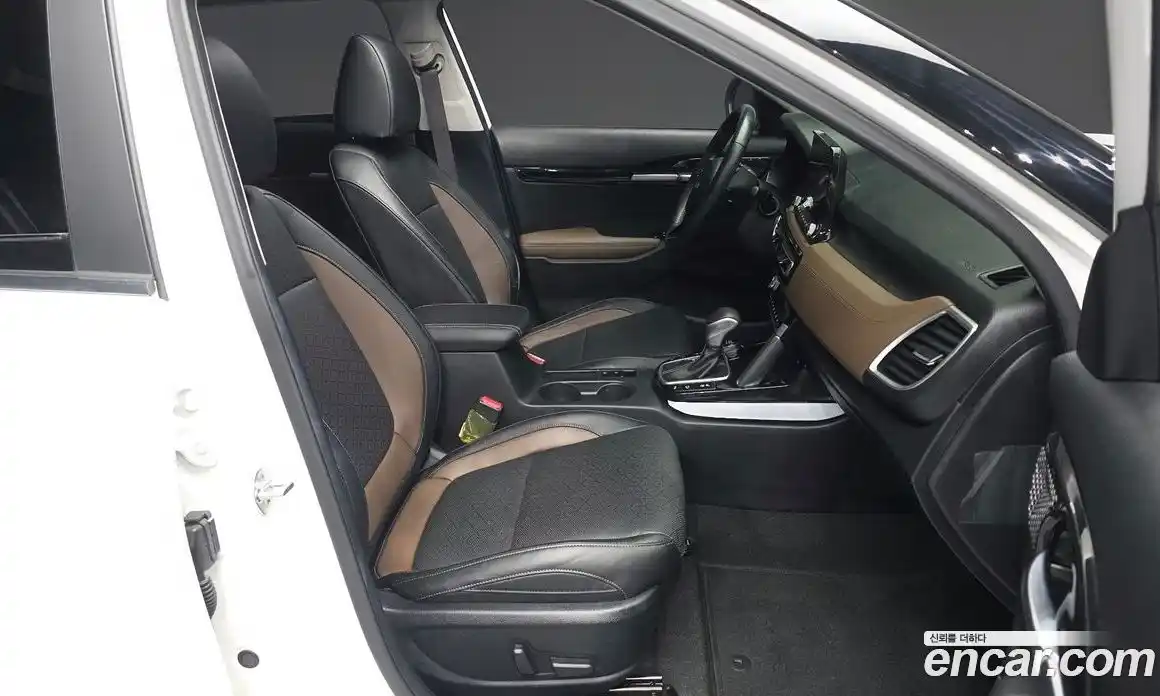 Kia Seltos 2021 1.6 Автомат в Москве № 816715, фото 11