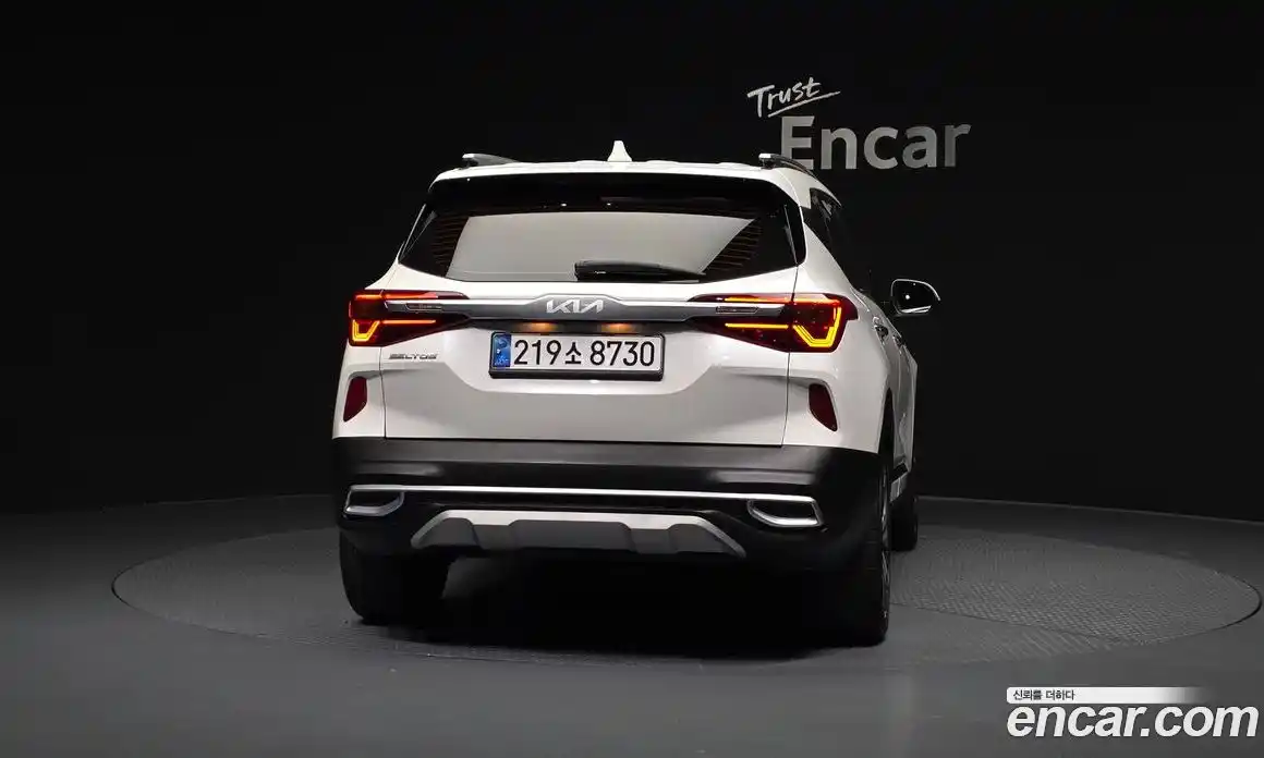 Kia Seltos 2021 1.6 Автомат в Москве № 816715, фото 4