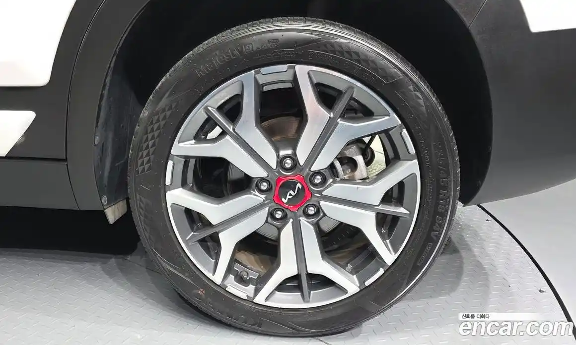 Kia Seltos 2021 1.6 Автомат в Москве № 816715, фото 5