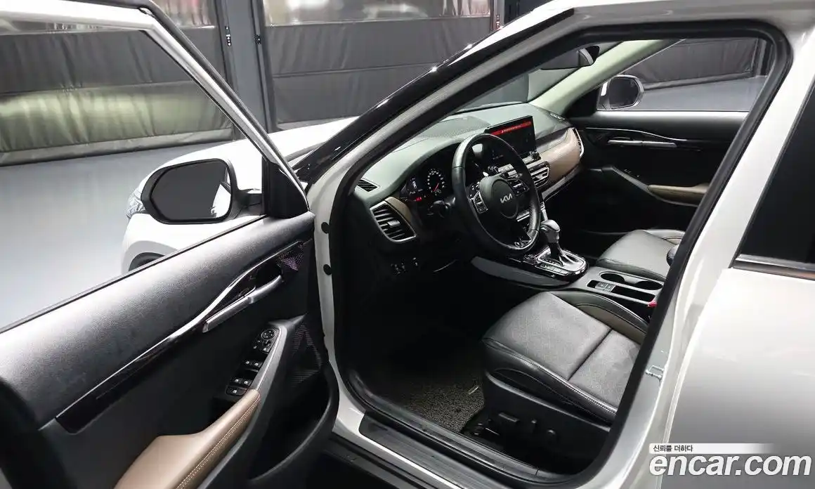 Kia Seltos 2021 1.6 Автомат в Москве № 816715, фото 10