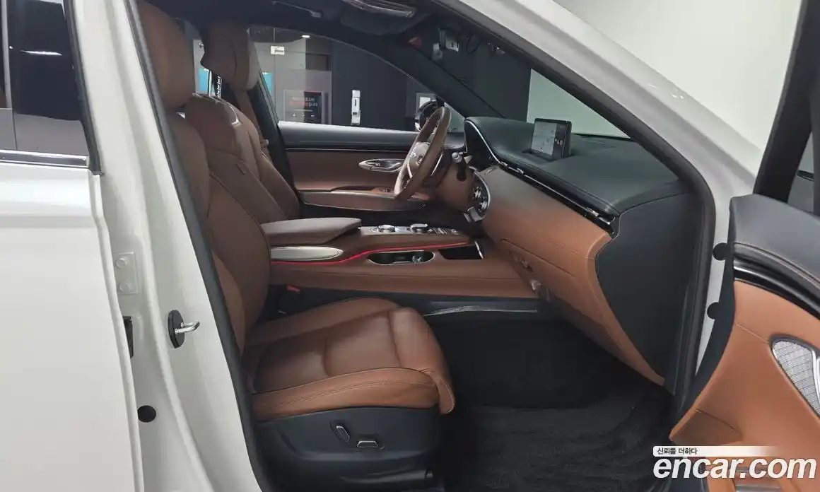 Genesis GV70 2023 2.5 Автомат в Москве № 817183, фото 11