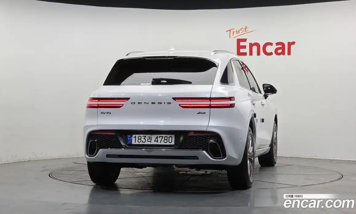 Genesis GV70 2023 2.5 Автомат в Москве № 817183, фото 4