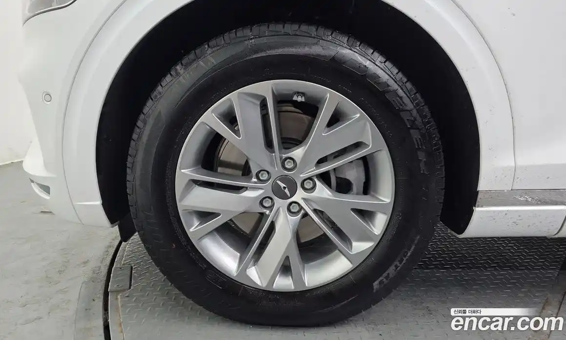 Genesis GV70 2023 2.5 Автомат в Москве № 817183, фото 5