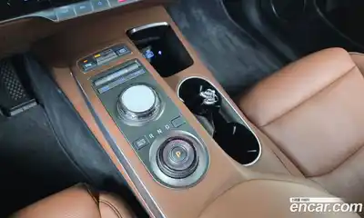 Genesis GV70 2023 2.5 Автомат в Москве № 817183, миниатюра 9