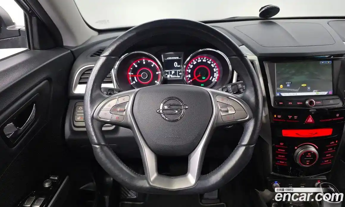 SsangYong TIBOLI 2016 1.6 Автомат в Москве № 818309, фото 16