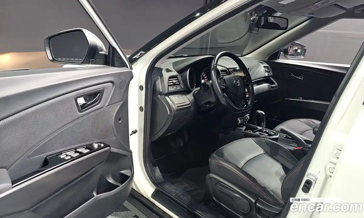 SsangYong TIBOLI 2018 1.6 Автомат в Москве № 818400, фото 12